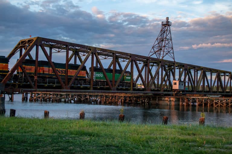 BNSF 2900, GP39E, Swinomish, swing, bridge, oil, tanker, train, Anacortes, Skagit County